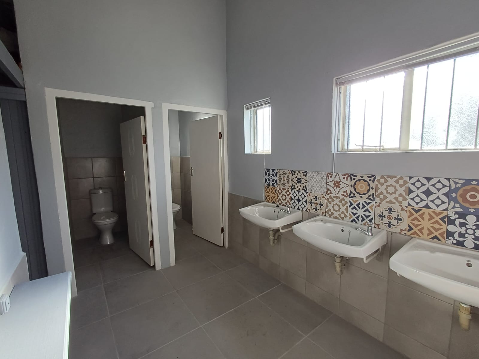 Cannon Rocks community hall bathroom